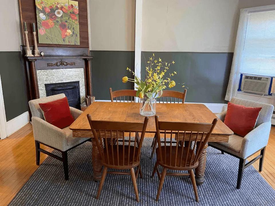 Cozy 3 & 4 Bed Home 2 Blocks To Hospitals & Lambeau Green Bay Extérieur photo
