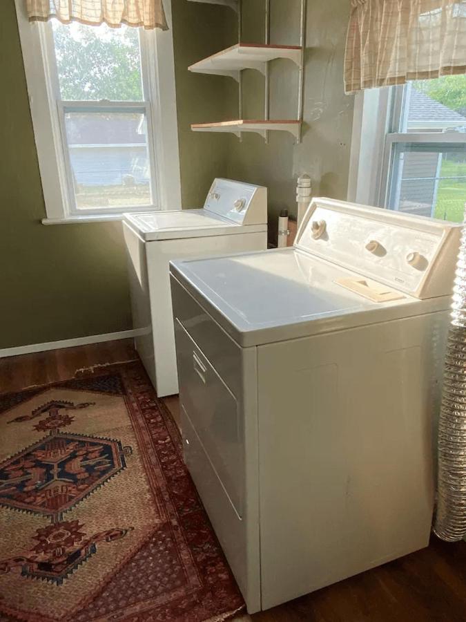 Cozy 3 & 4 Bed Home 2 Blocks To Hospitals & Lambeau Green Bay Extérieur photo